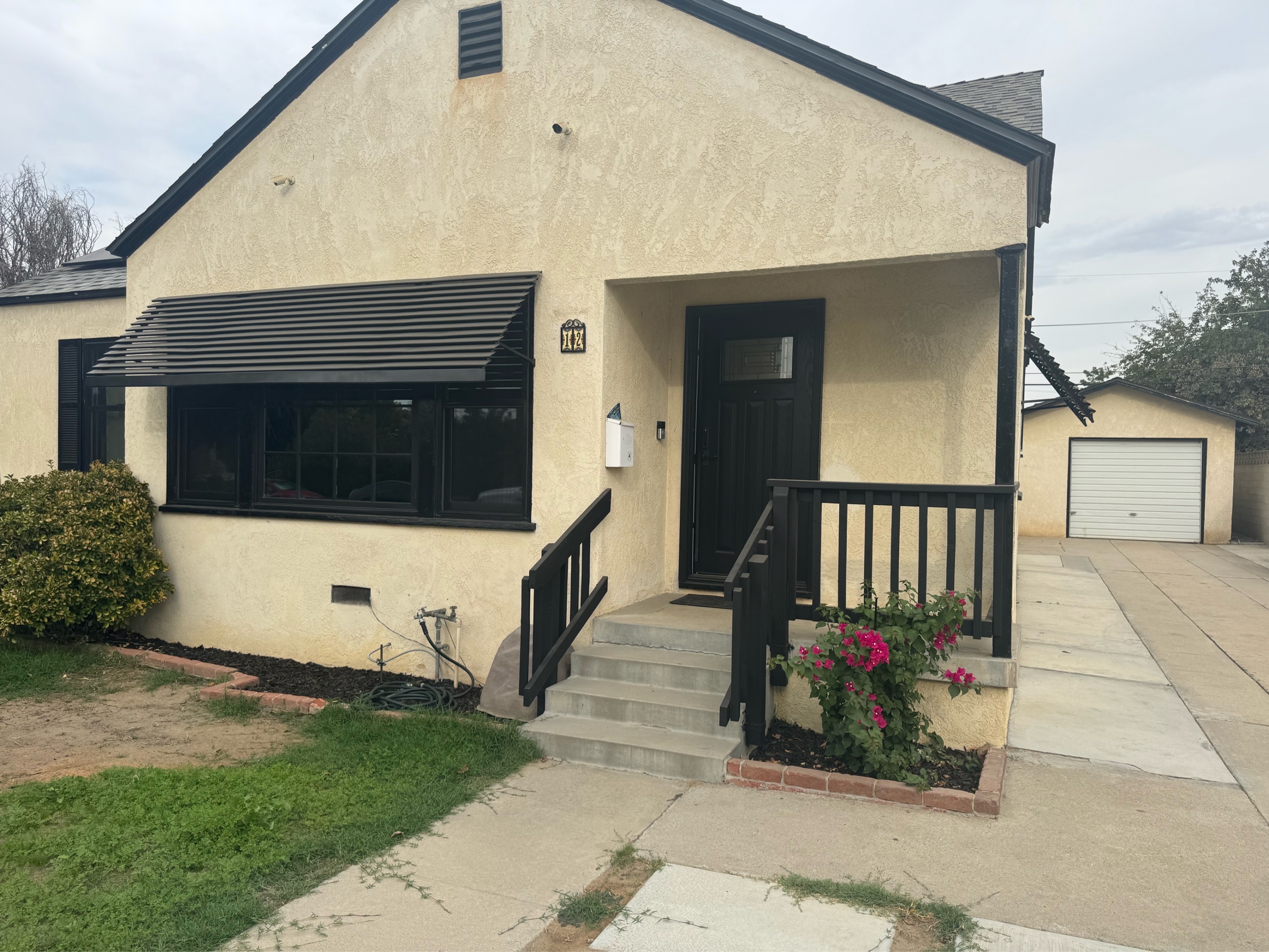 12 Western Drive
